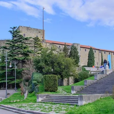 아파트 M's Residences Maiolica *